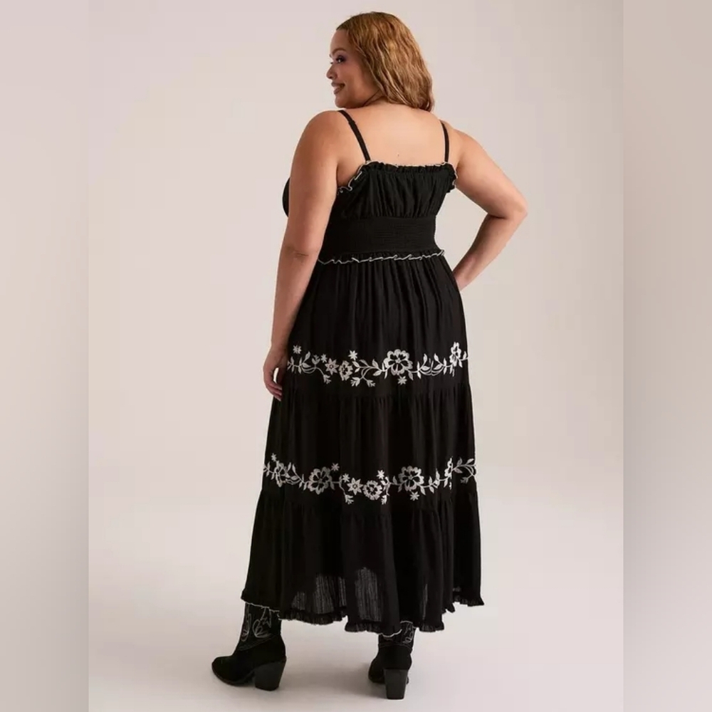 Torrid Festi Embroidered Boho Black White Tiered Maxi Dress Plus Size 1X Nwt - Picture 2 of 3